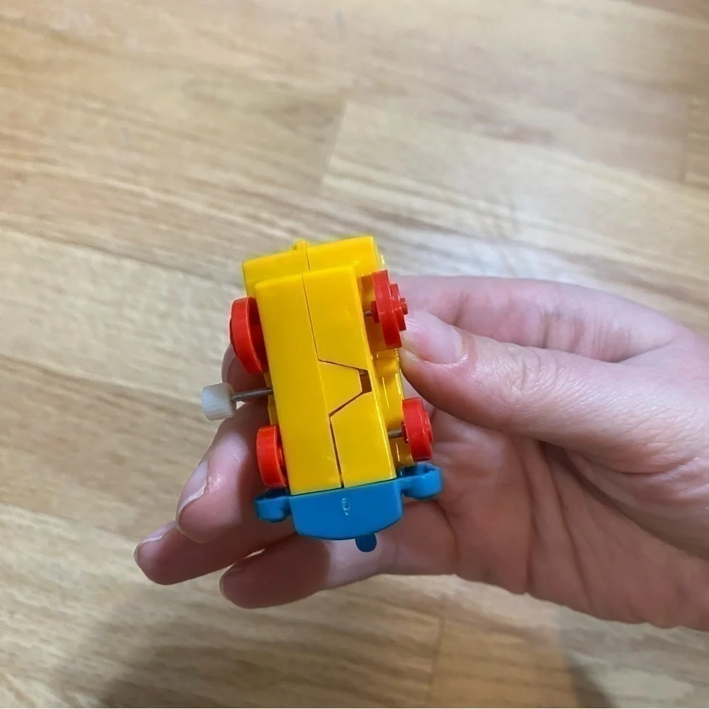 Vintage Smurf Wind Up Train Toy Kids Peyer 1982 Yellow Red